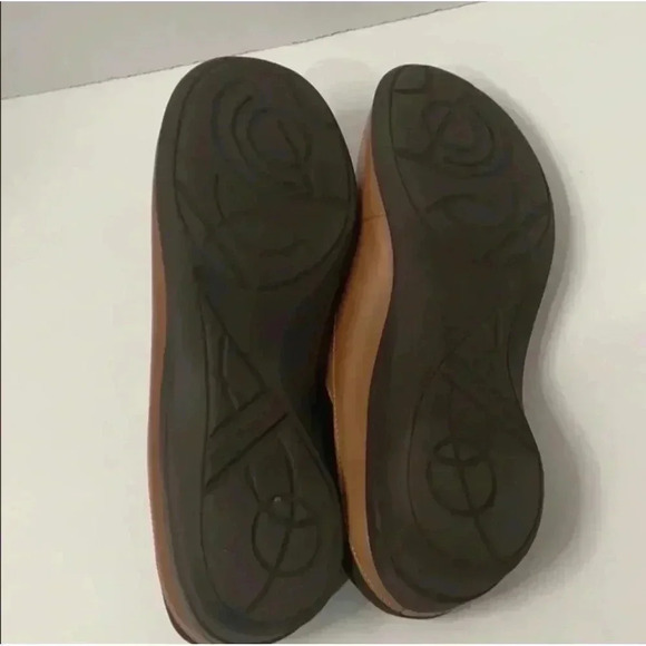 Hush Puppies Brown Tan Women Genuine Leather Epic Clogs Size 10. - Picture 12 of 13